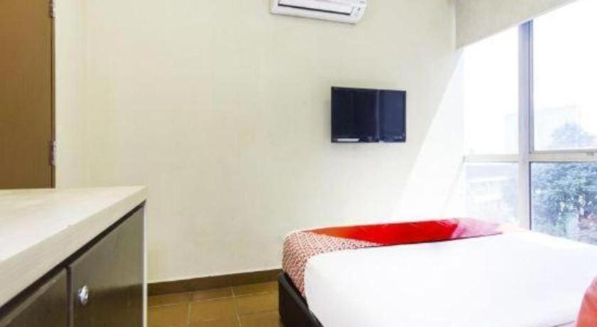 Oyo 90429 Hotel Narasindo Kuala Lumpur Exterior foto